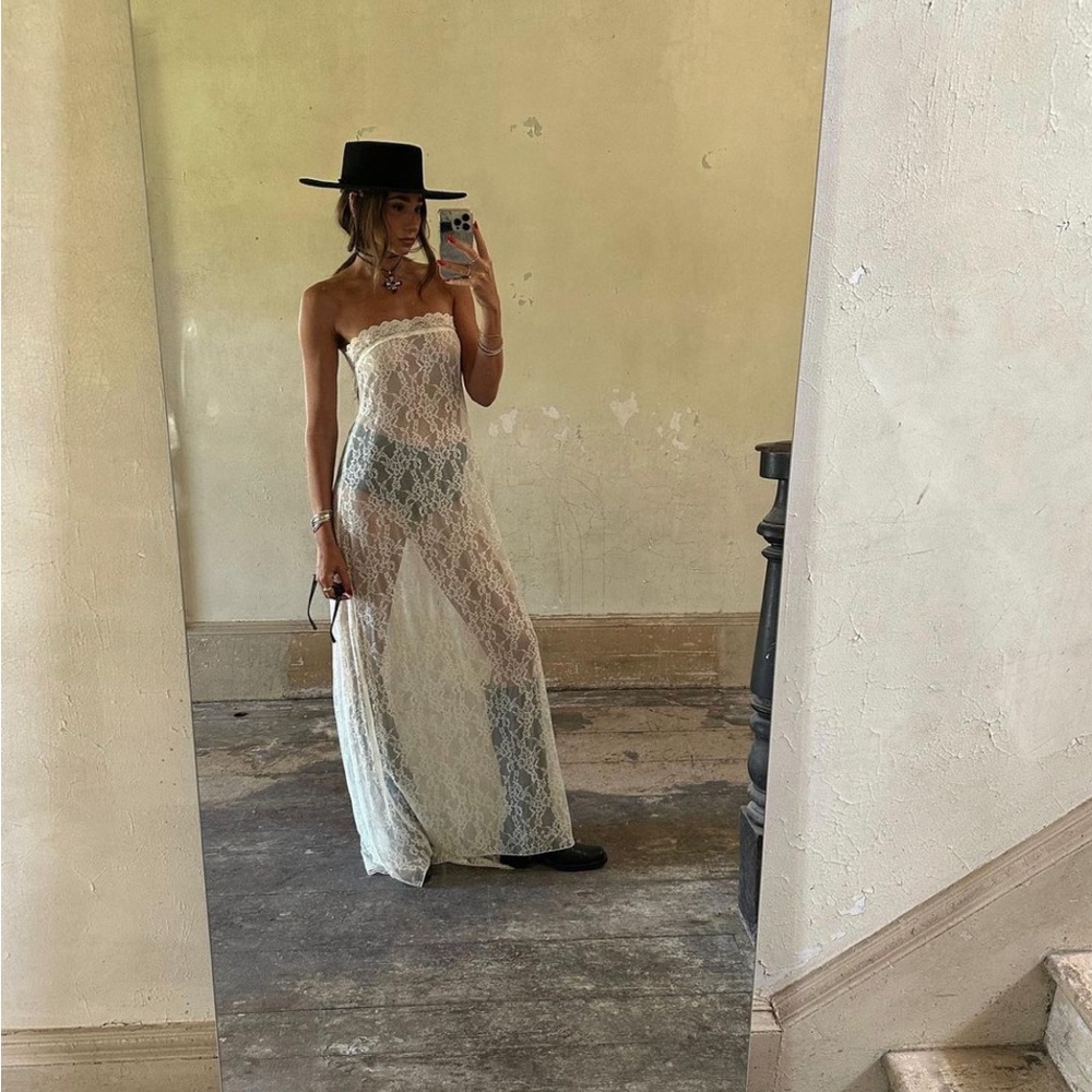 WeWoreWhat Strapless Lace Dress